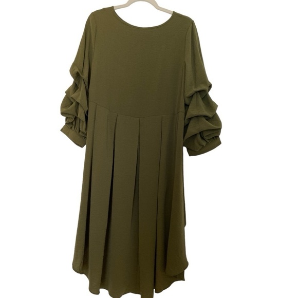 Patrizia Luca dress, olive green, size M/L.  High low. Bouffant ruffled sleeves. - Picture 2 of 5
